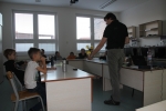 St�edn� pr�myslov� �kola v Klatovech p�edstavila d�tem t�ma Robotika (14.11.2018)