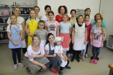 ��astn�ci kurzu S d�tmi v kuchyni (7. 12. 2019)